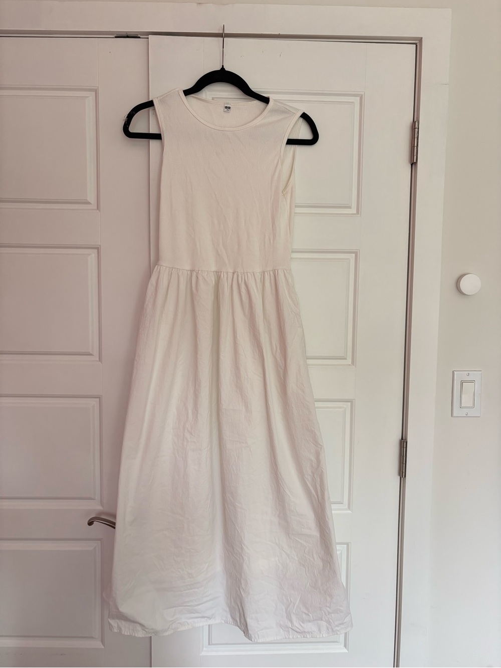 Uniqlo Ribbed Cream Tank Top